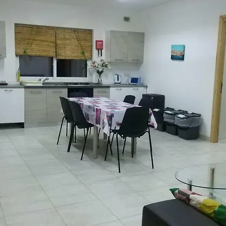 Kmv Apartment *